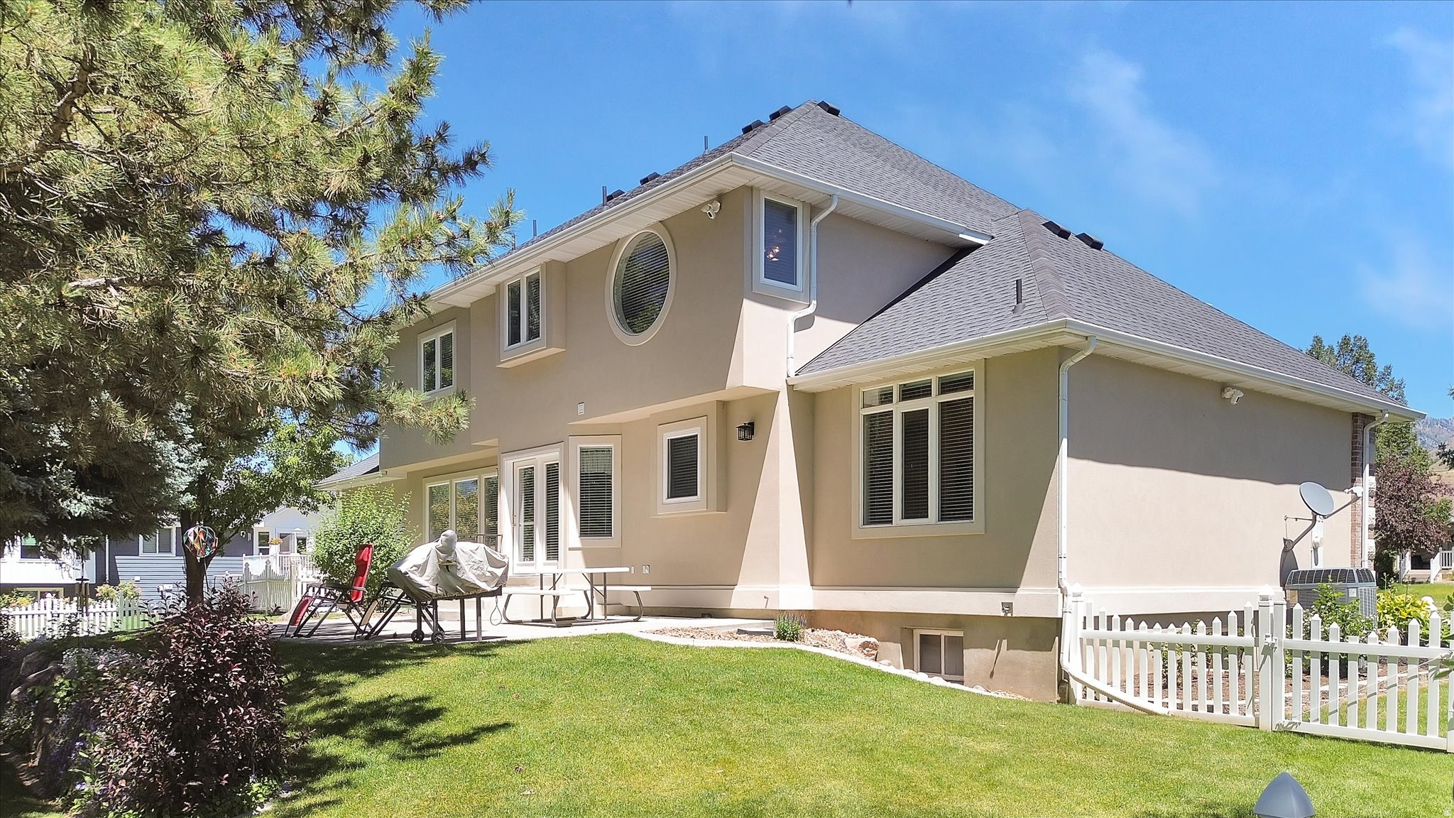 SUMMIT PARK - Residential
