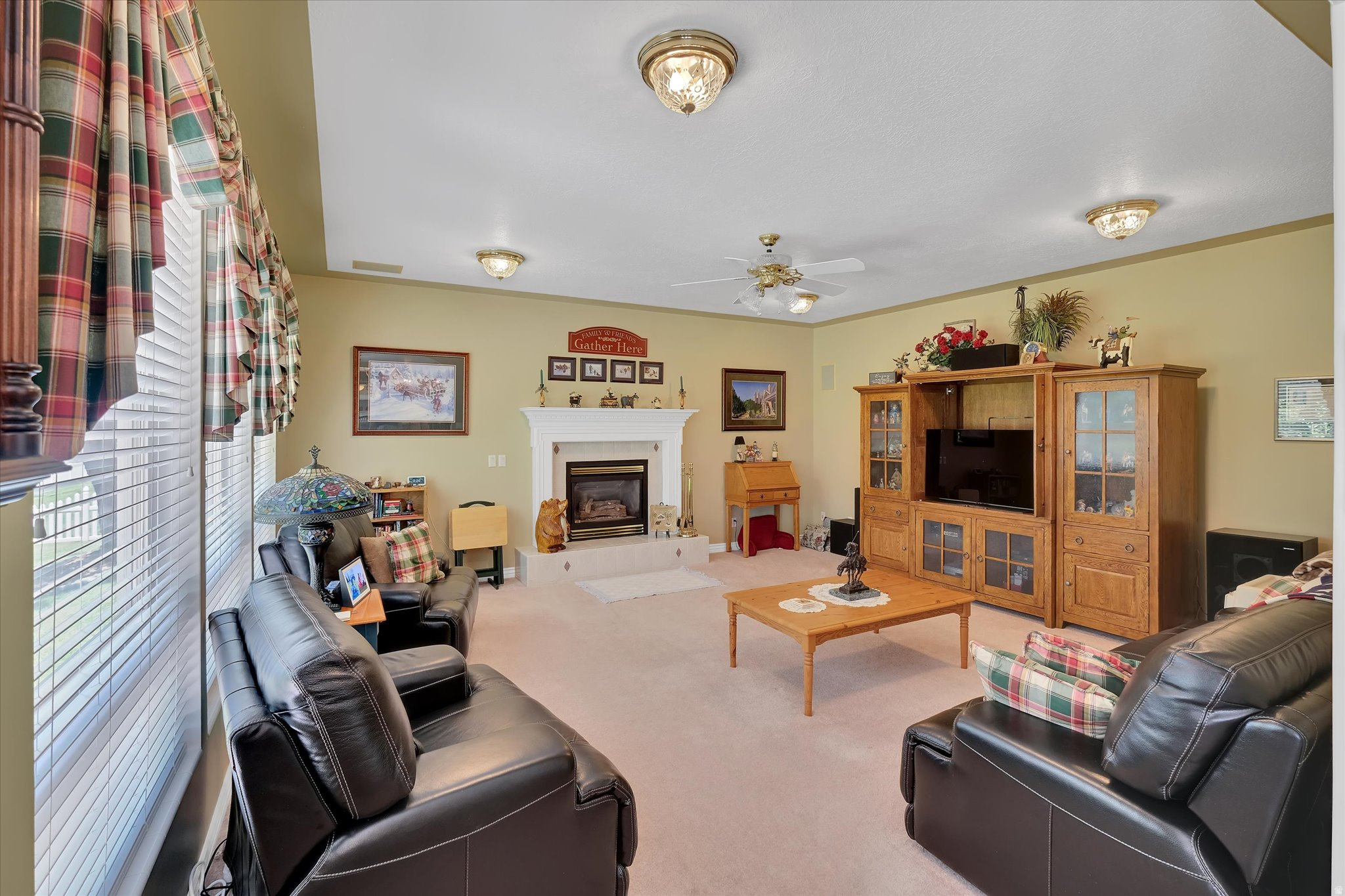 SUMMIT PARK - Residential