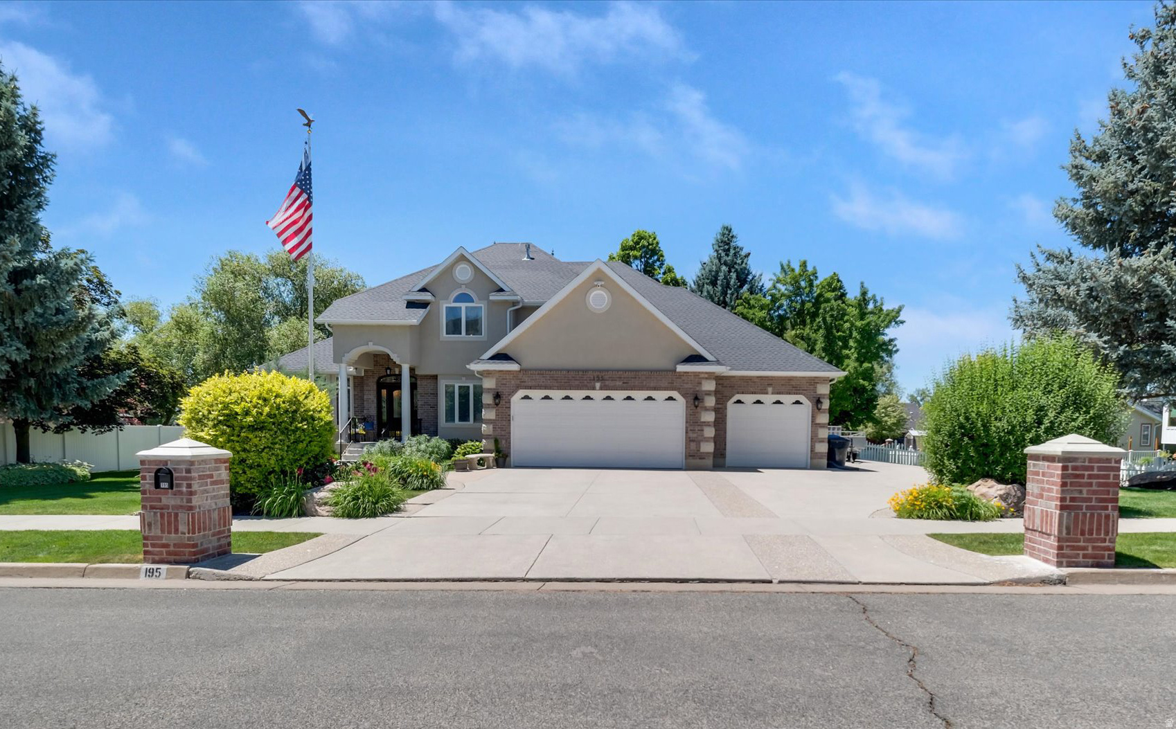 SUMMIT PARK - Residential
