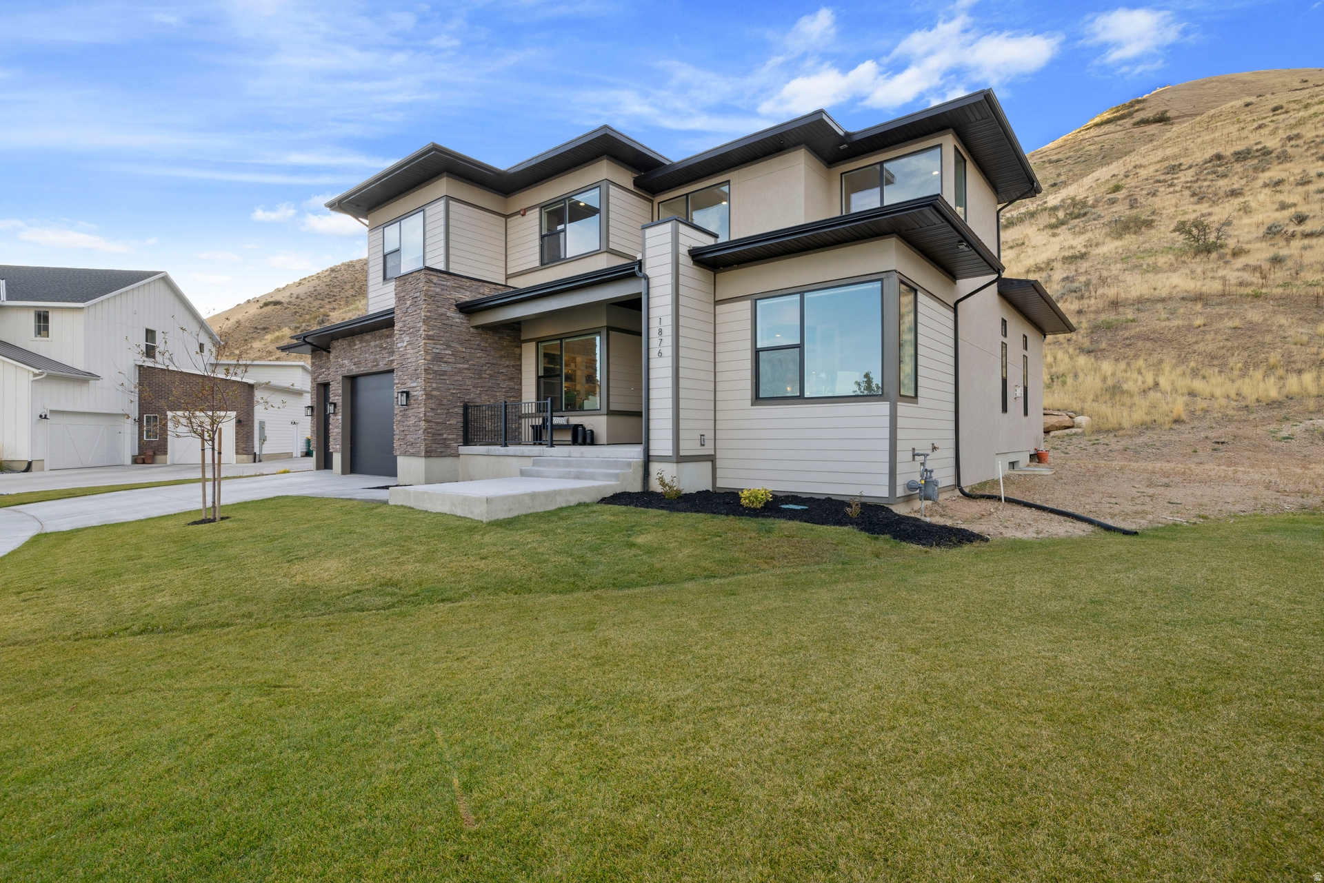 CANYON POINT - Residential