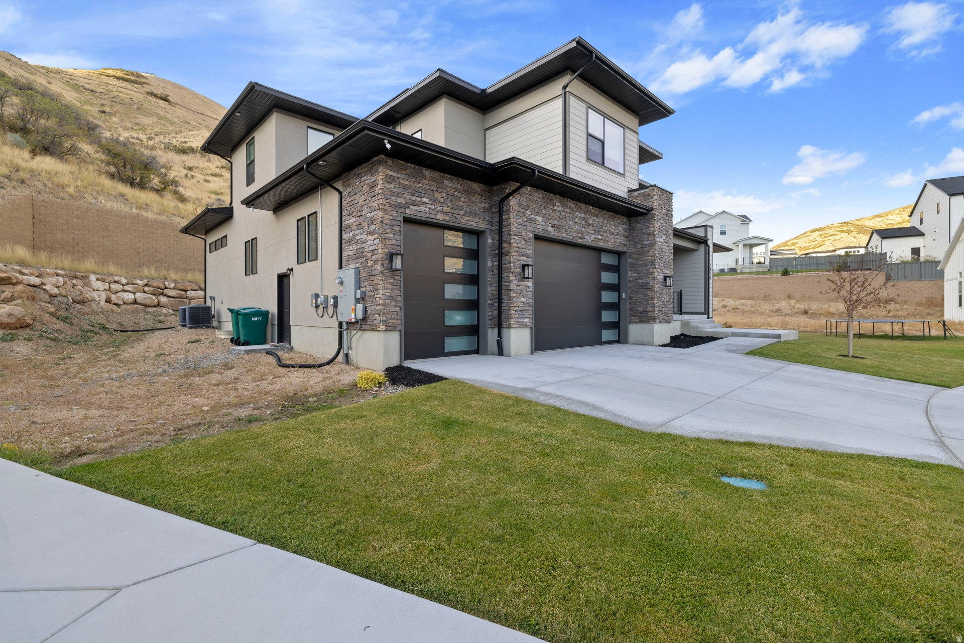 CANYON POINT - Residential