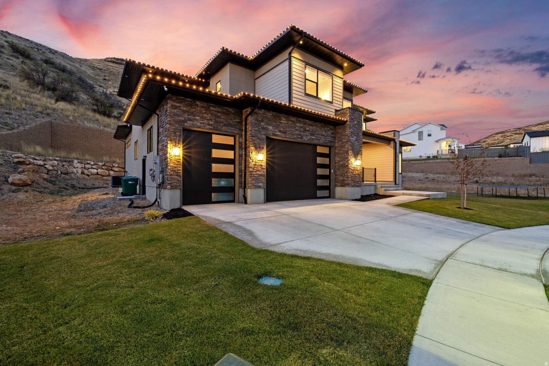 CANYON POINT - Residential