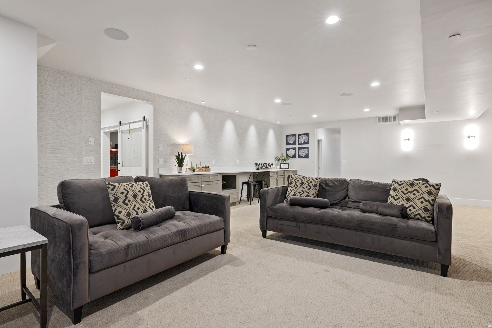 CANYON POINT - Residential