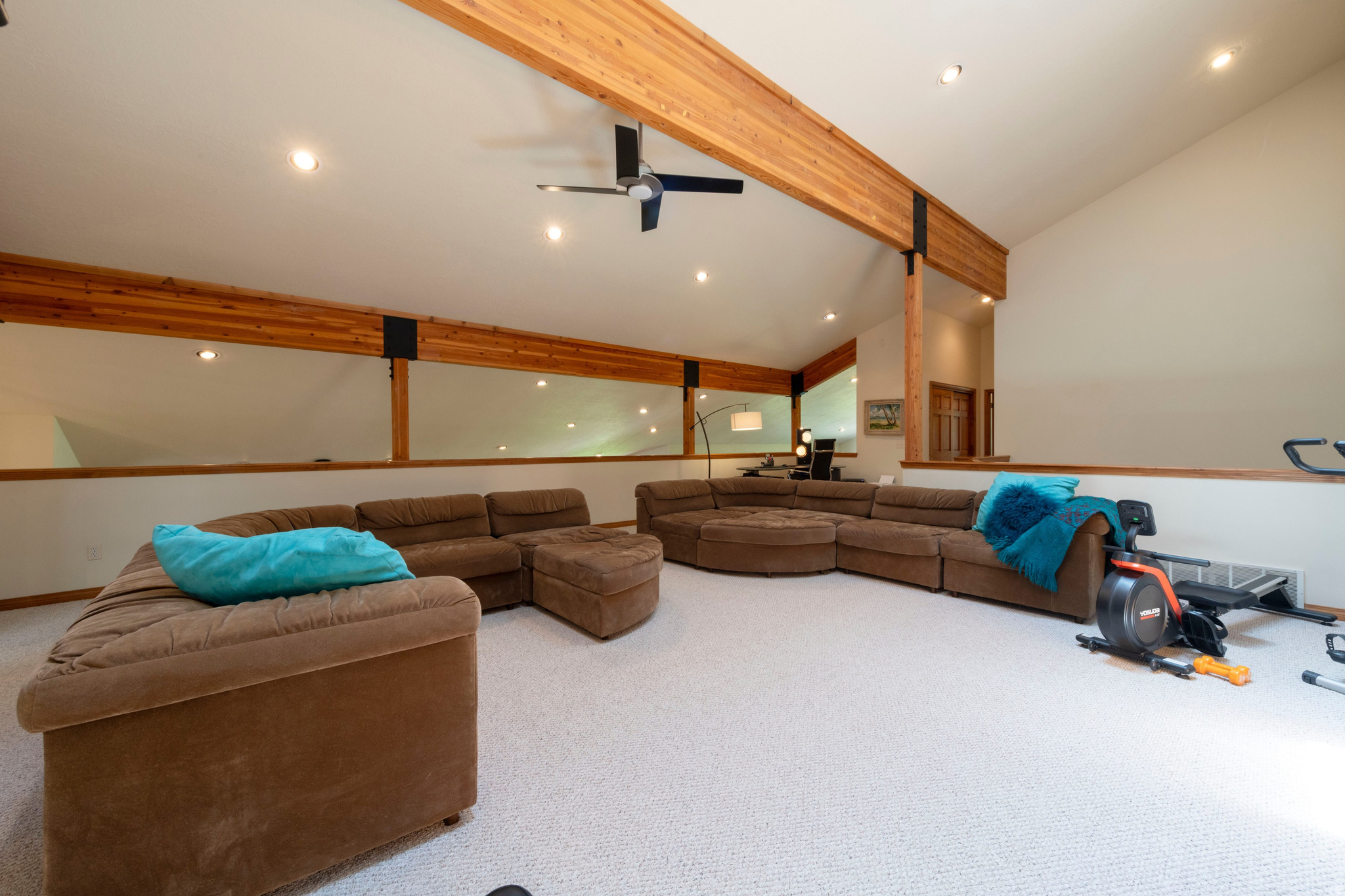 FOUR LAKES VILLAGE - Residential