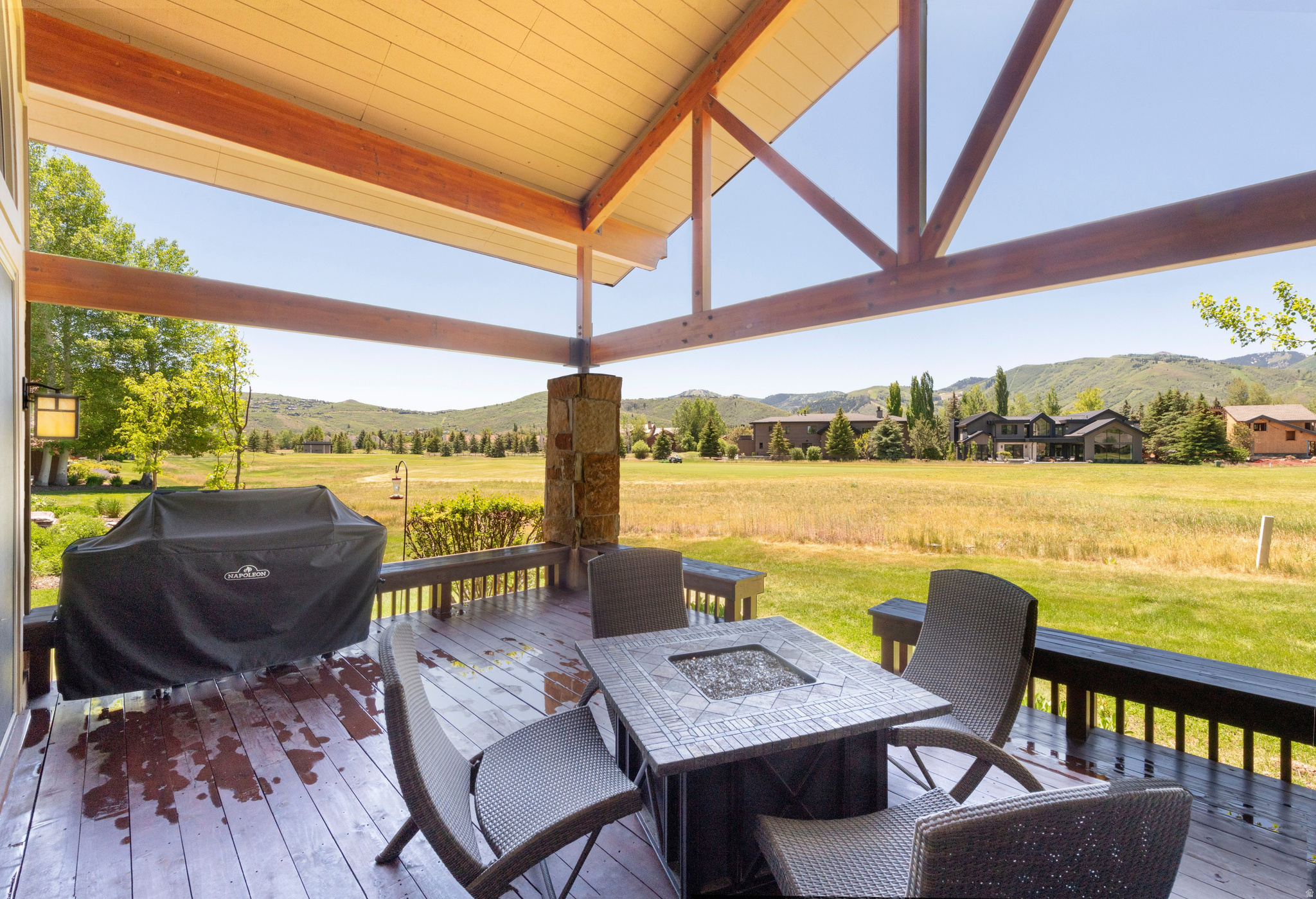 FOUR LAKES VILLAGE - Residential