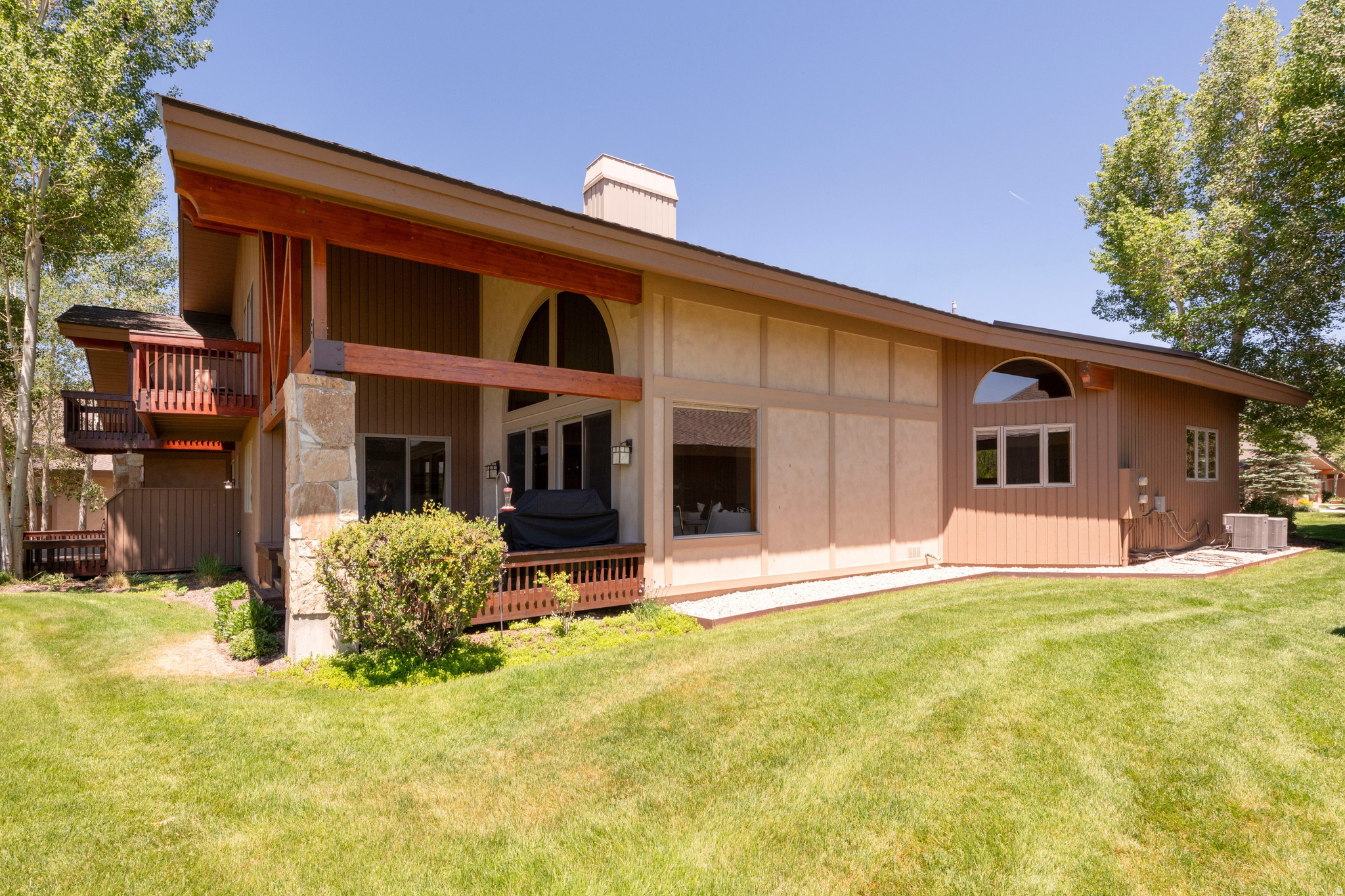 FOUR LAKES VILLAGE - Residential