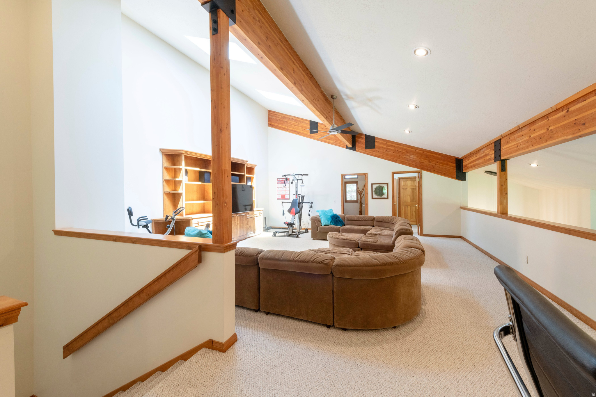 FOUR LAKES VILLAGE - Residential