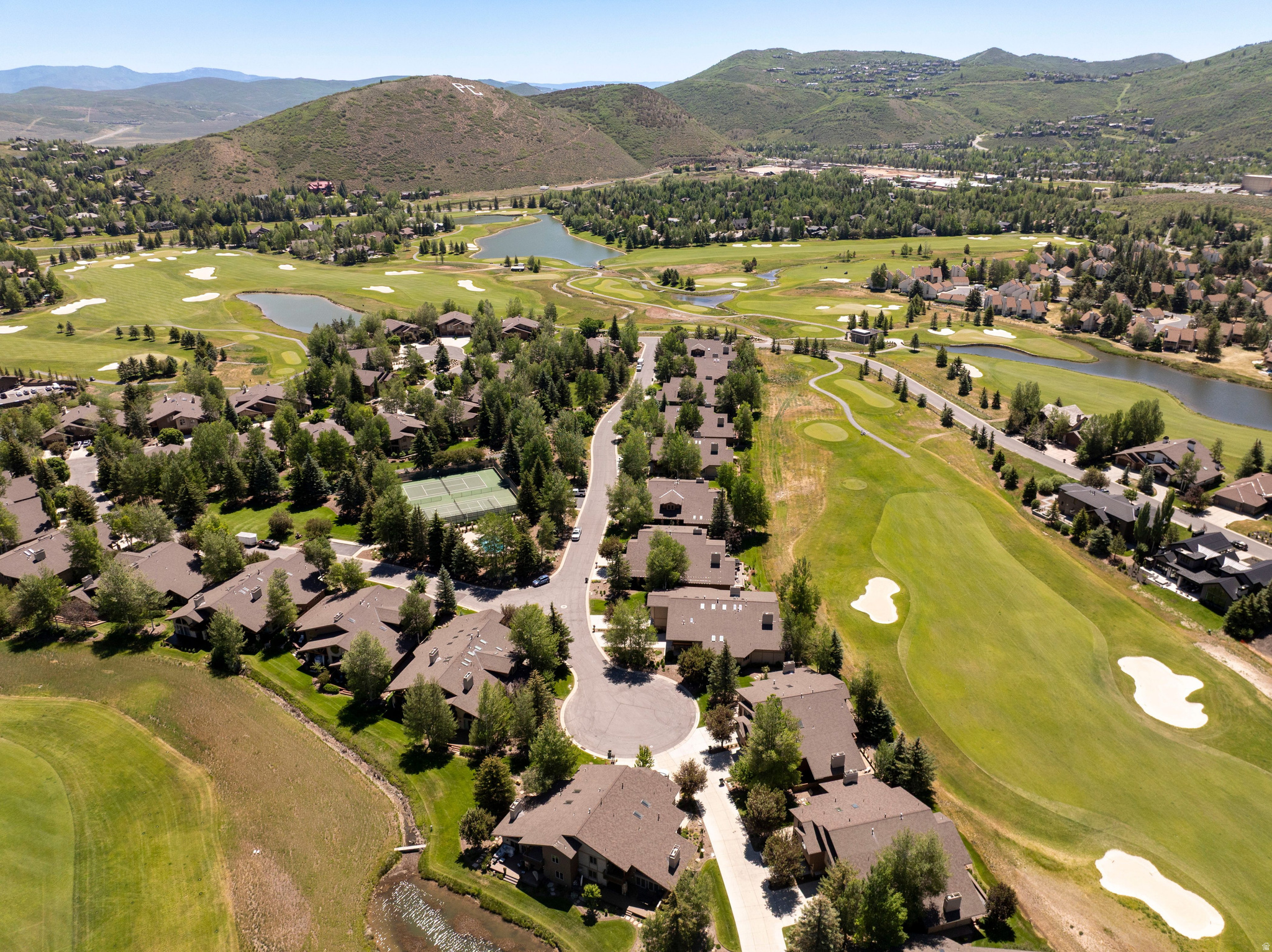 FOUR LAKES VILLAGE - Residential