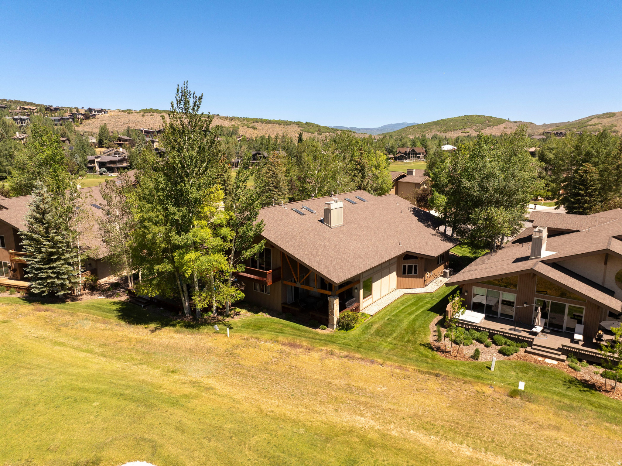 FOUR LAKES VILLAGE - Residential