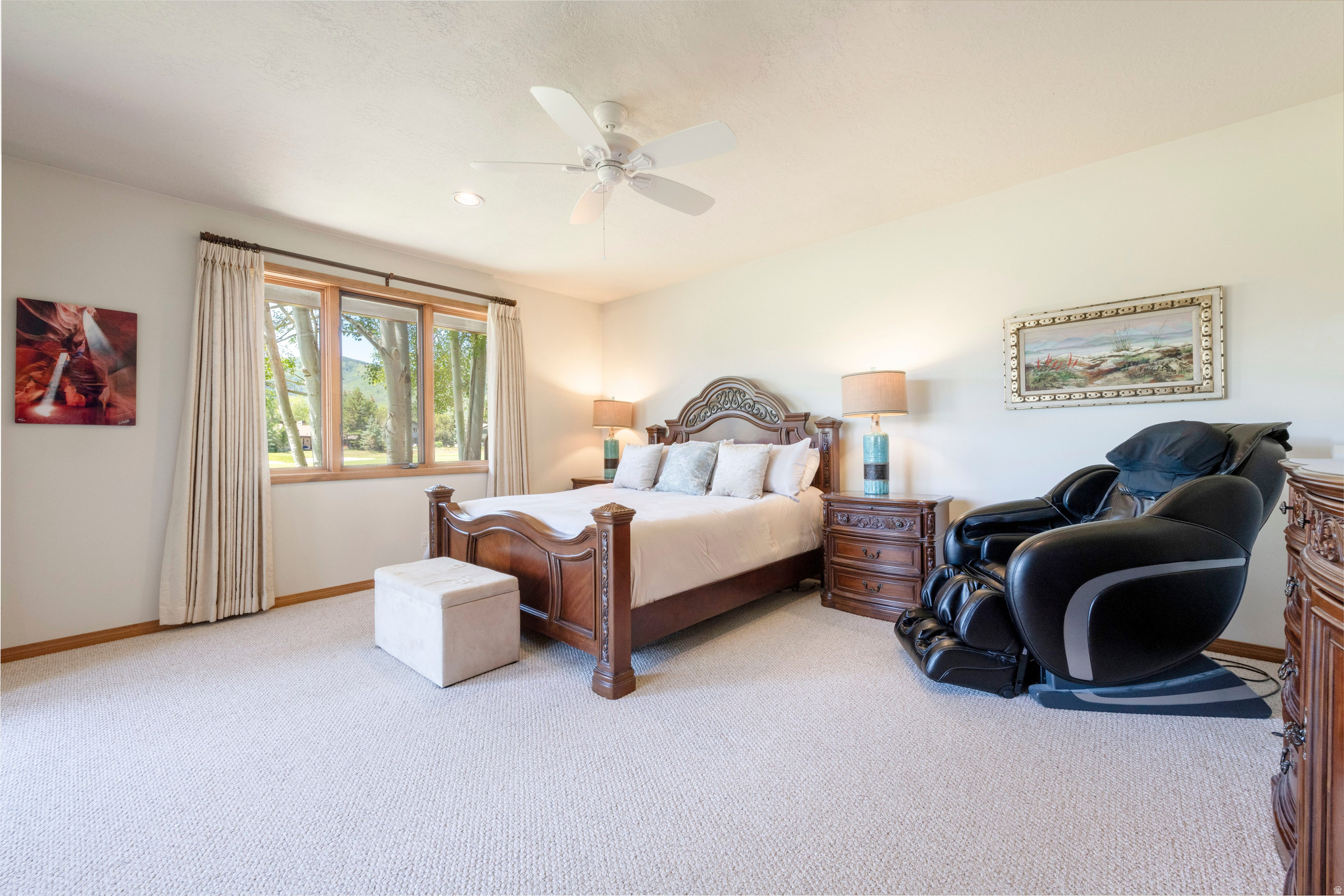 FOUR LAKES VILLAGE - Residential