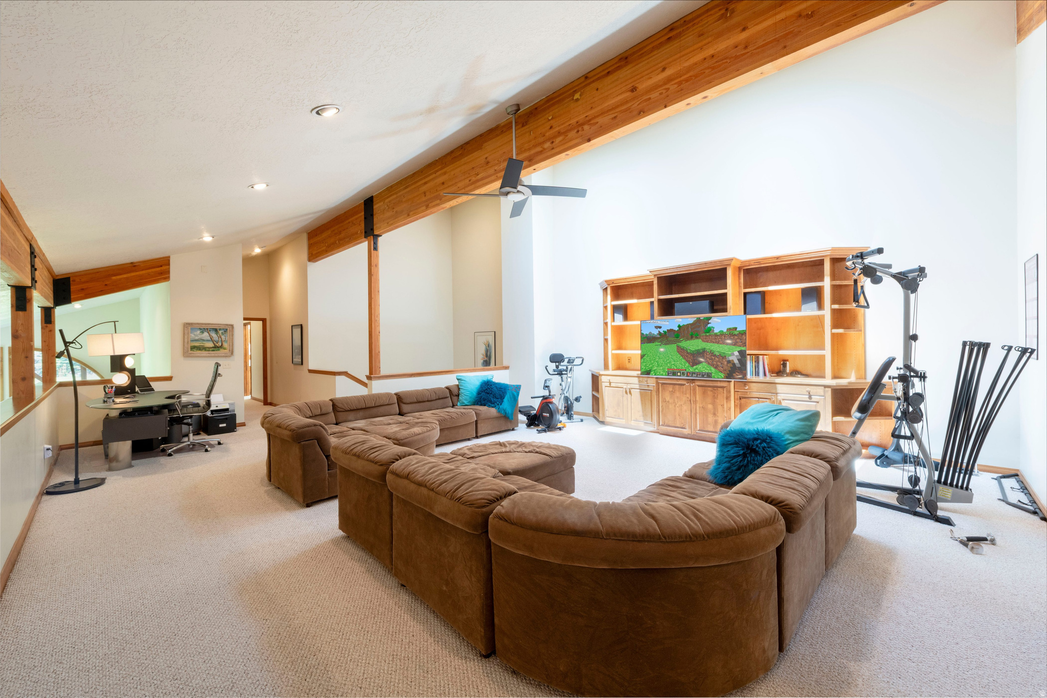 FOUR LAKES VILLAGE - Residential