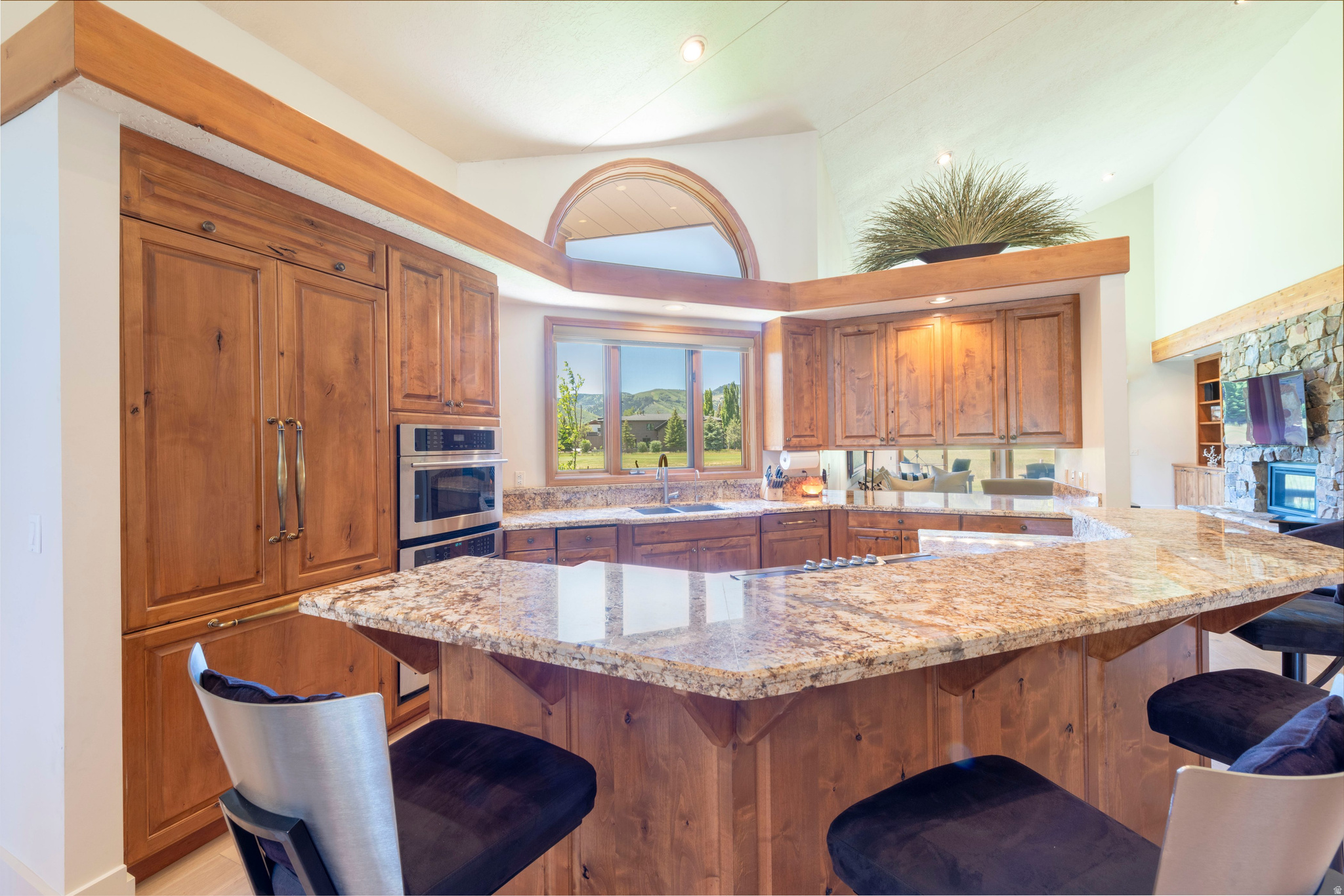 FOUR LAKES VILLAGE - Residential
