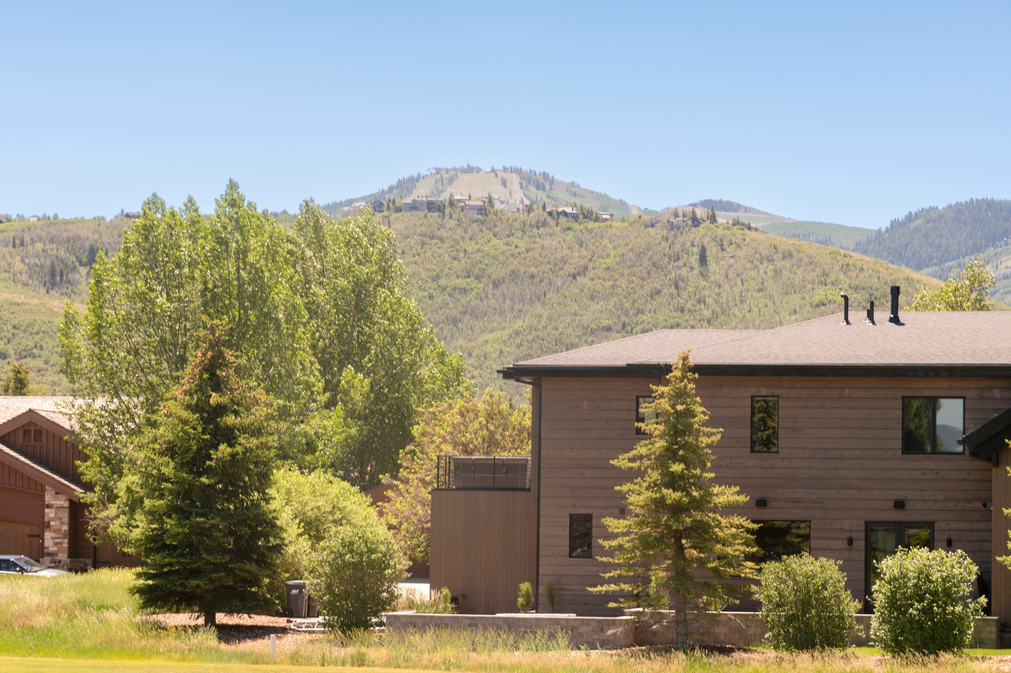 FOUR LAKES VILLAGE - Residential