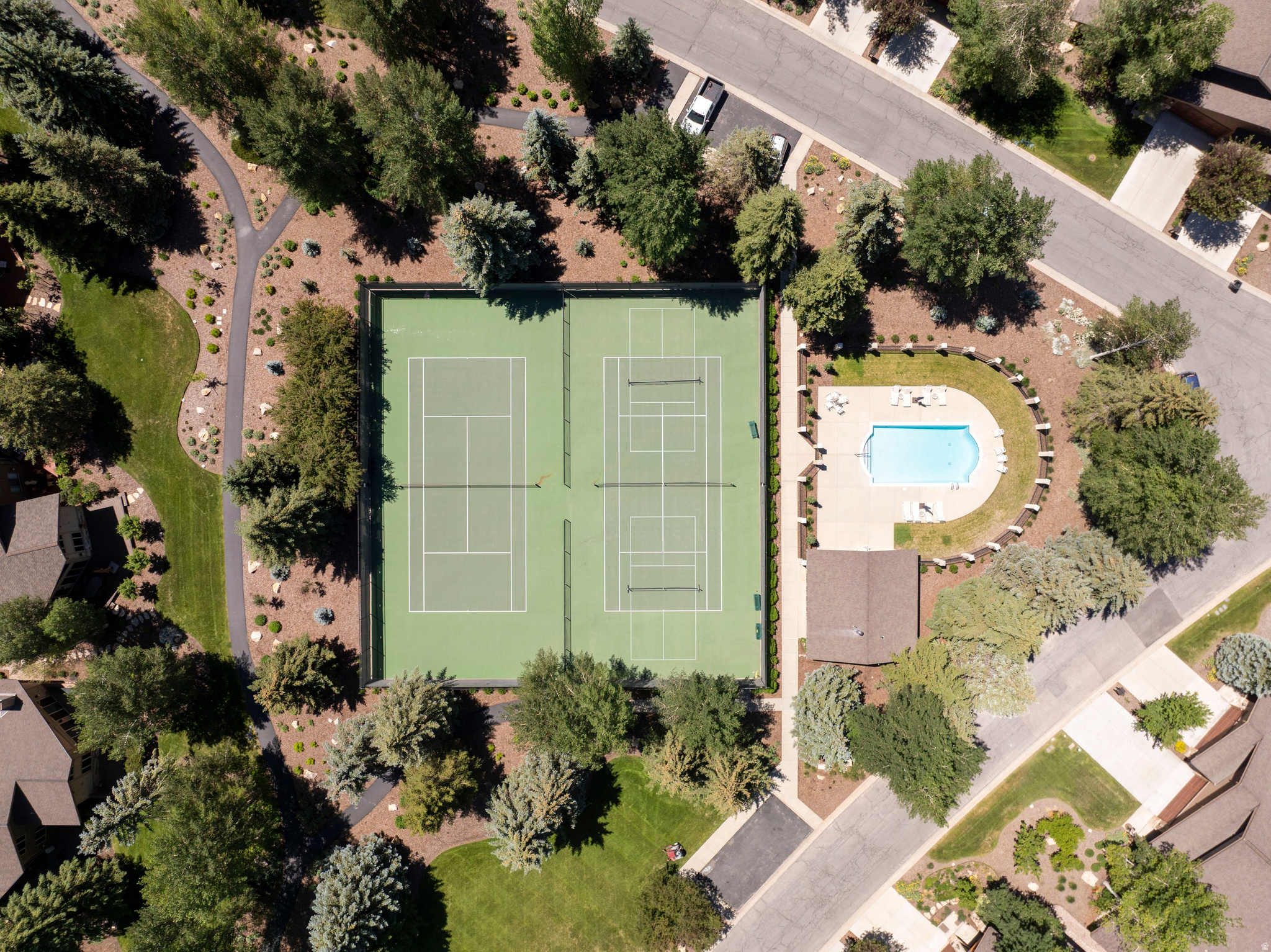 FOUR LAKES VILLAGE - Residential