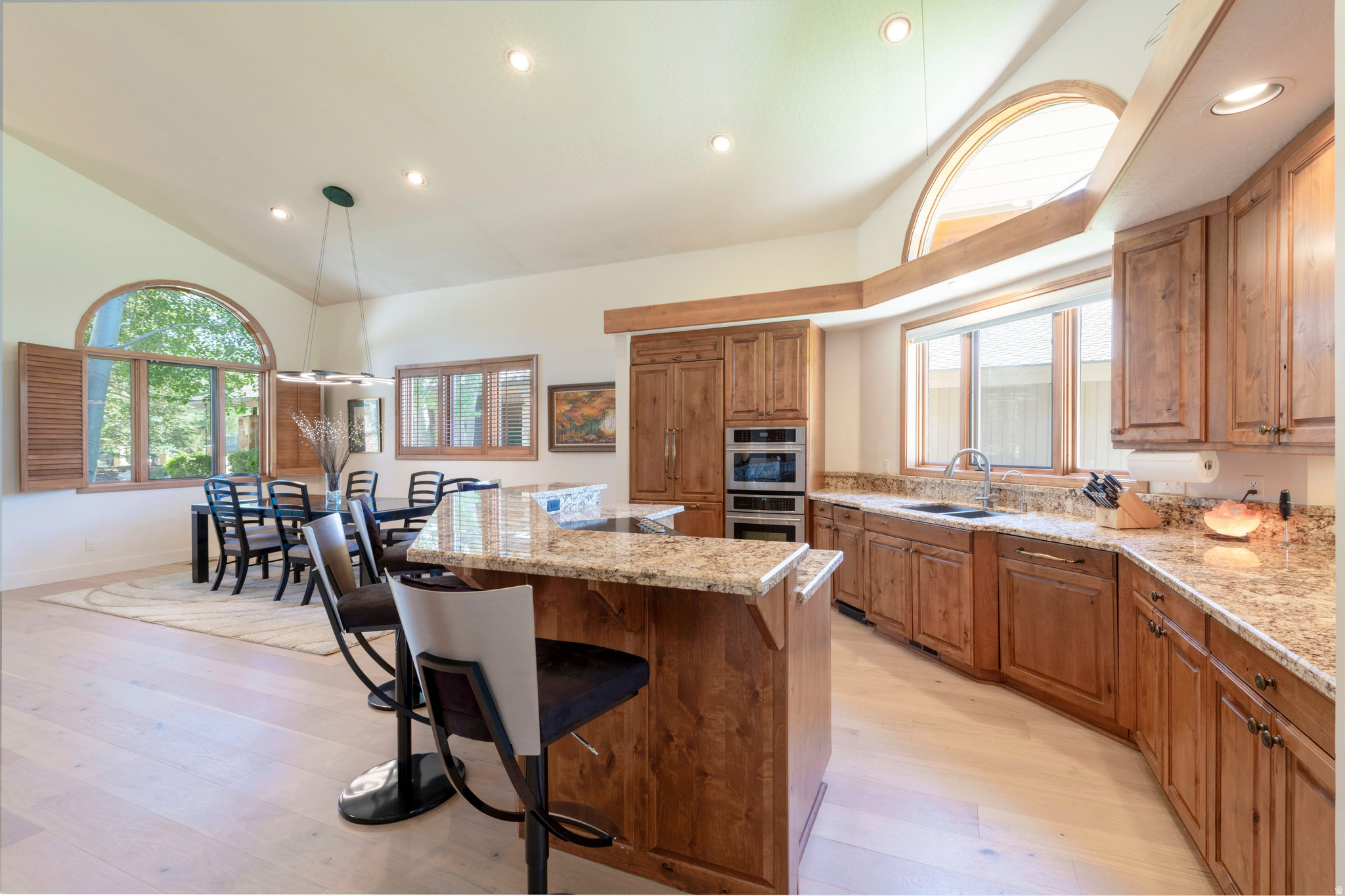 FOUR LAKES VILLAGE - Residential