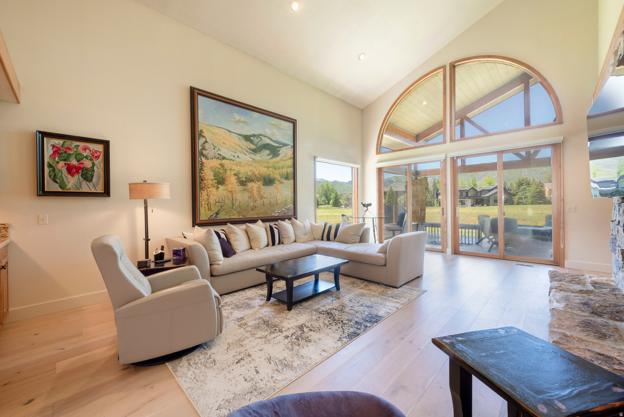 FOUR LAKES VILLAGE - Residential
