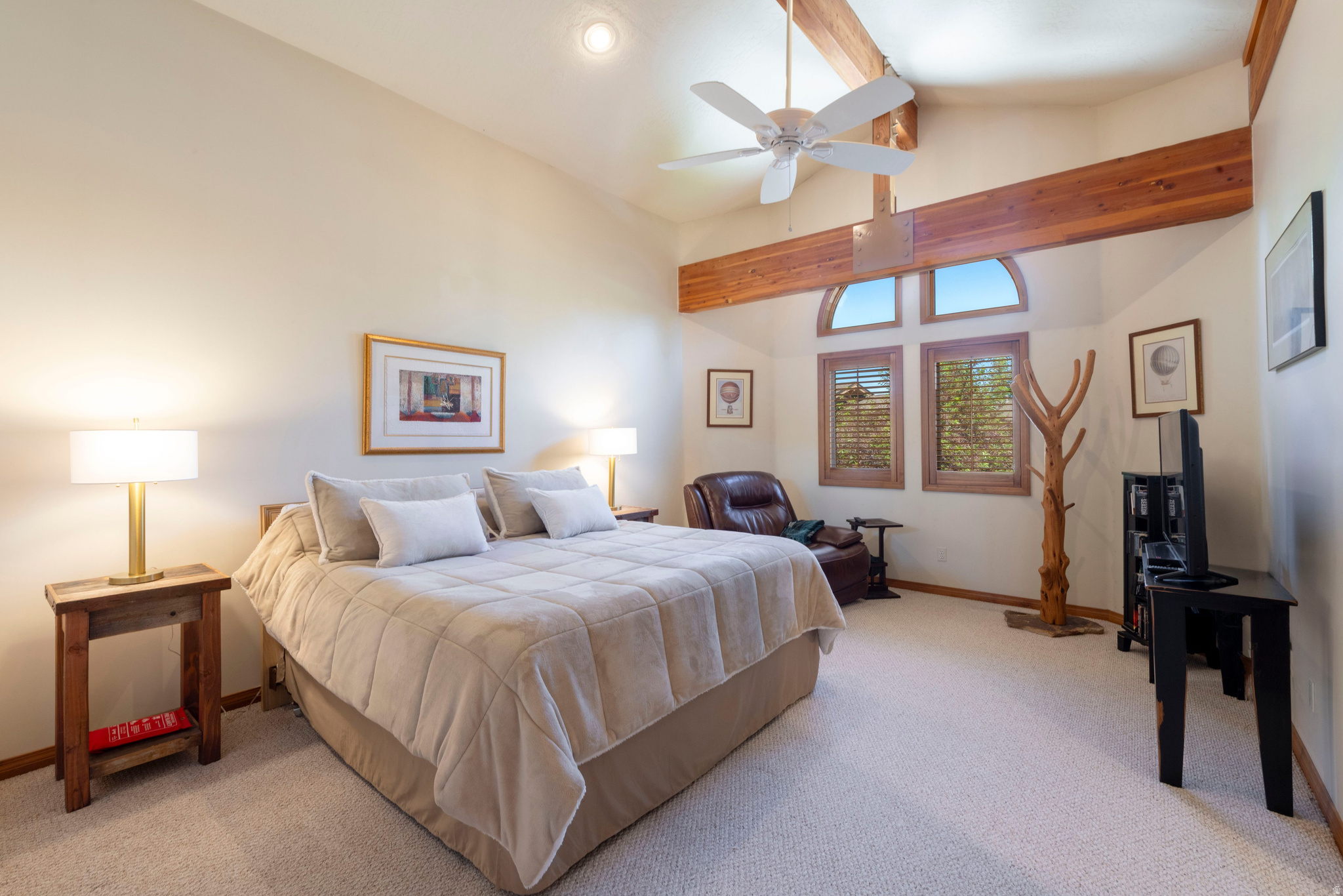 FOUR LAKES VILLAGE - Residential