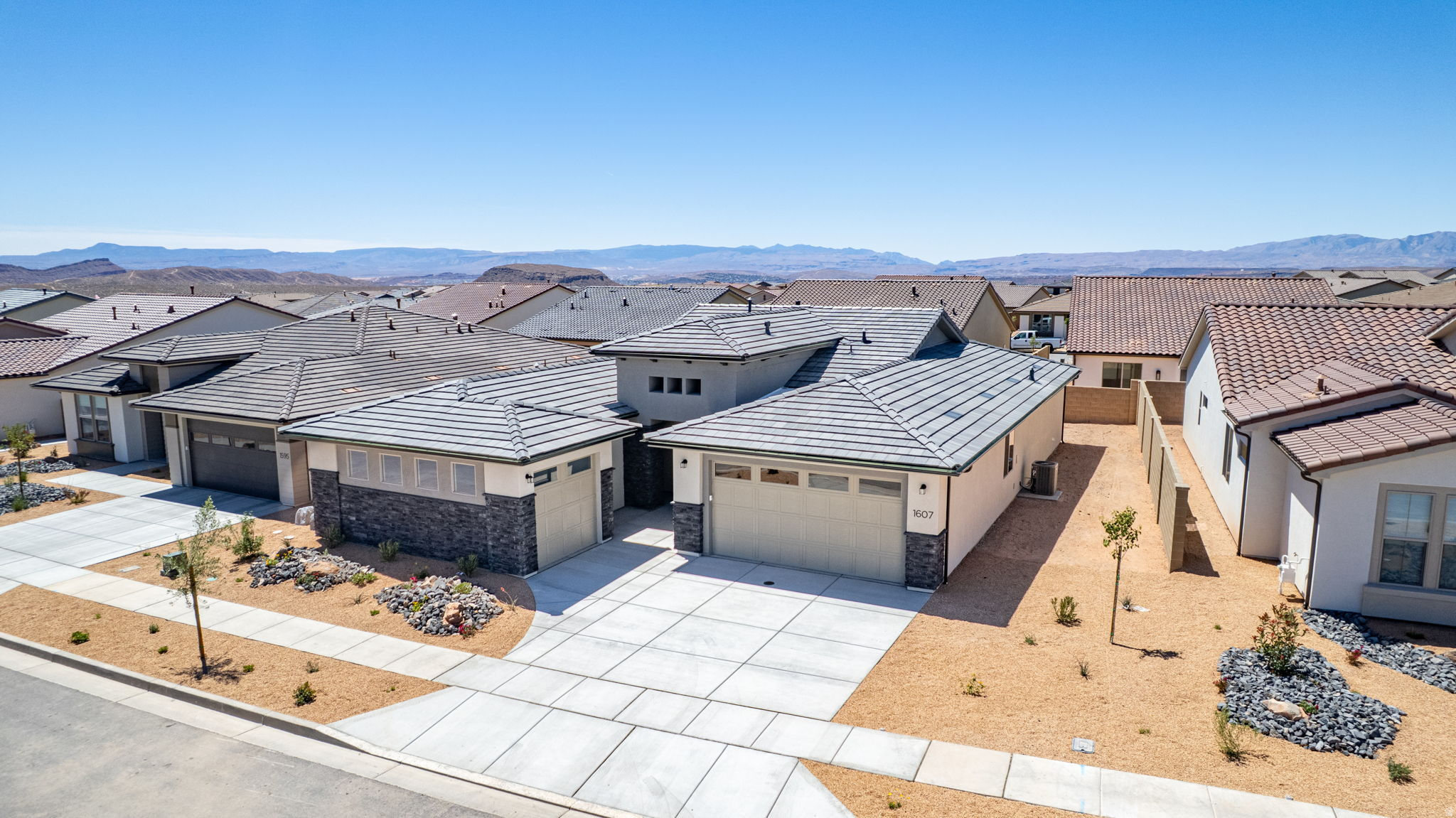 SOLIS AT CORAL CANYON - Residential