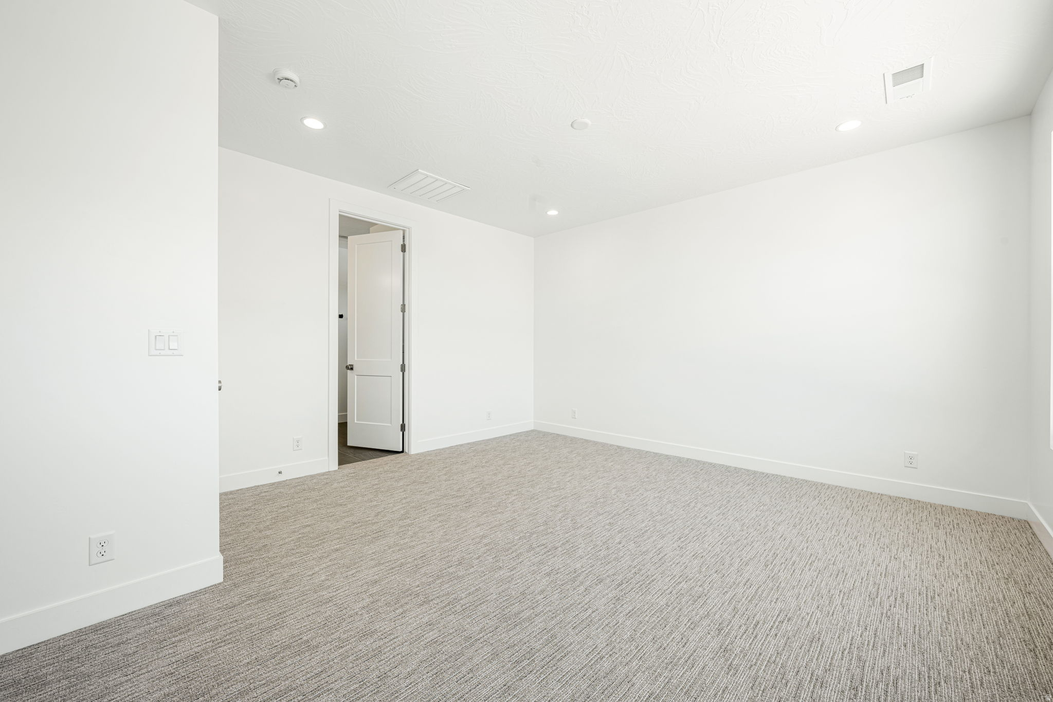 SOLIS AT CORAL CANYON - Residential