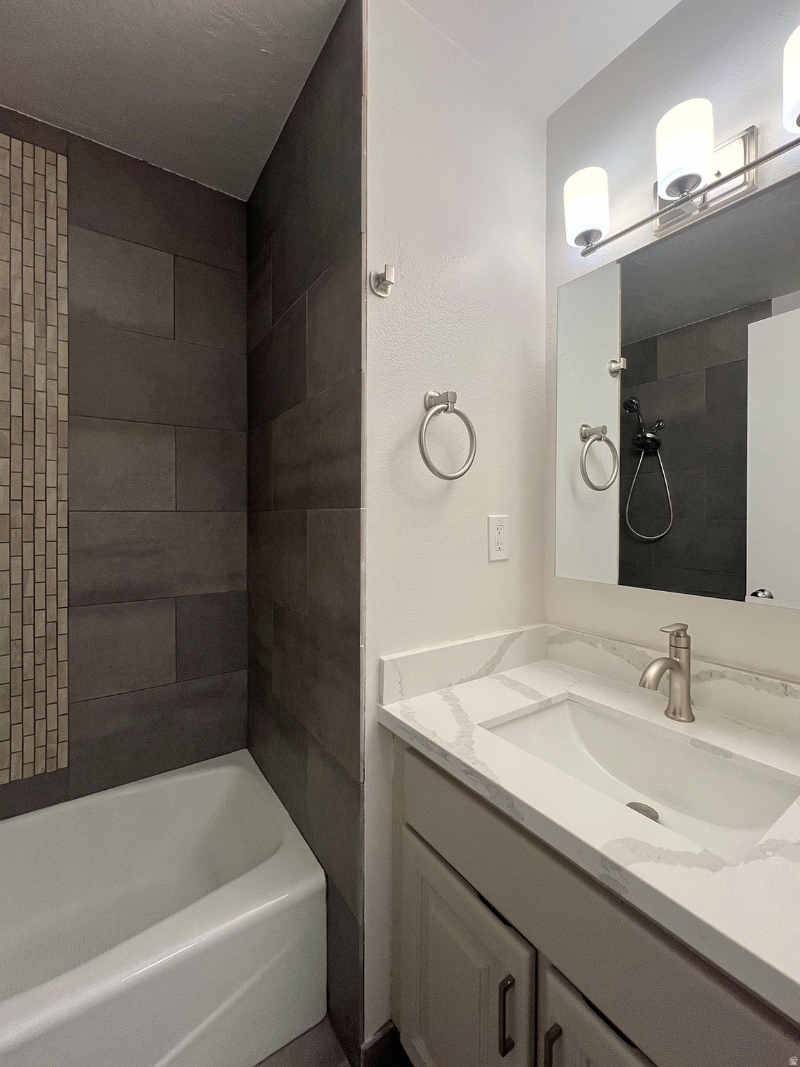 WESTHAMPTON - Residential