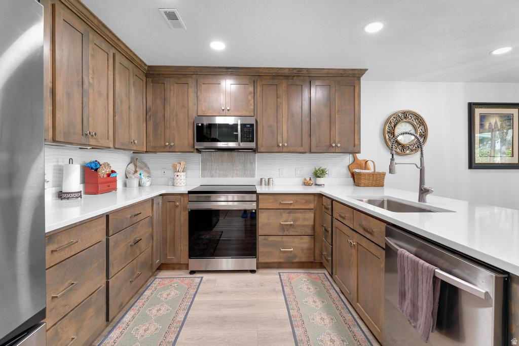 MOUNTAIN VIEW ESTATES - Residential