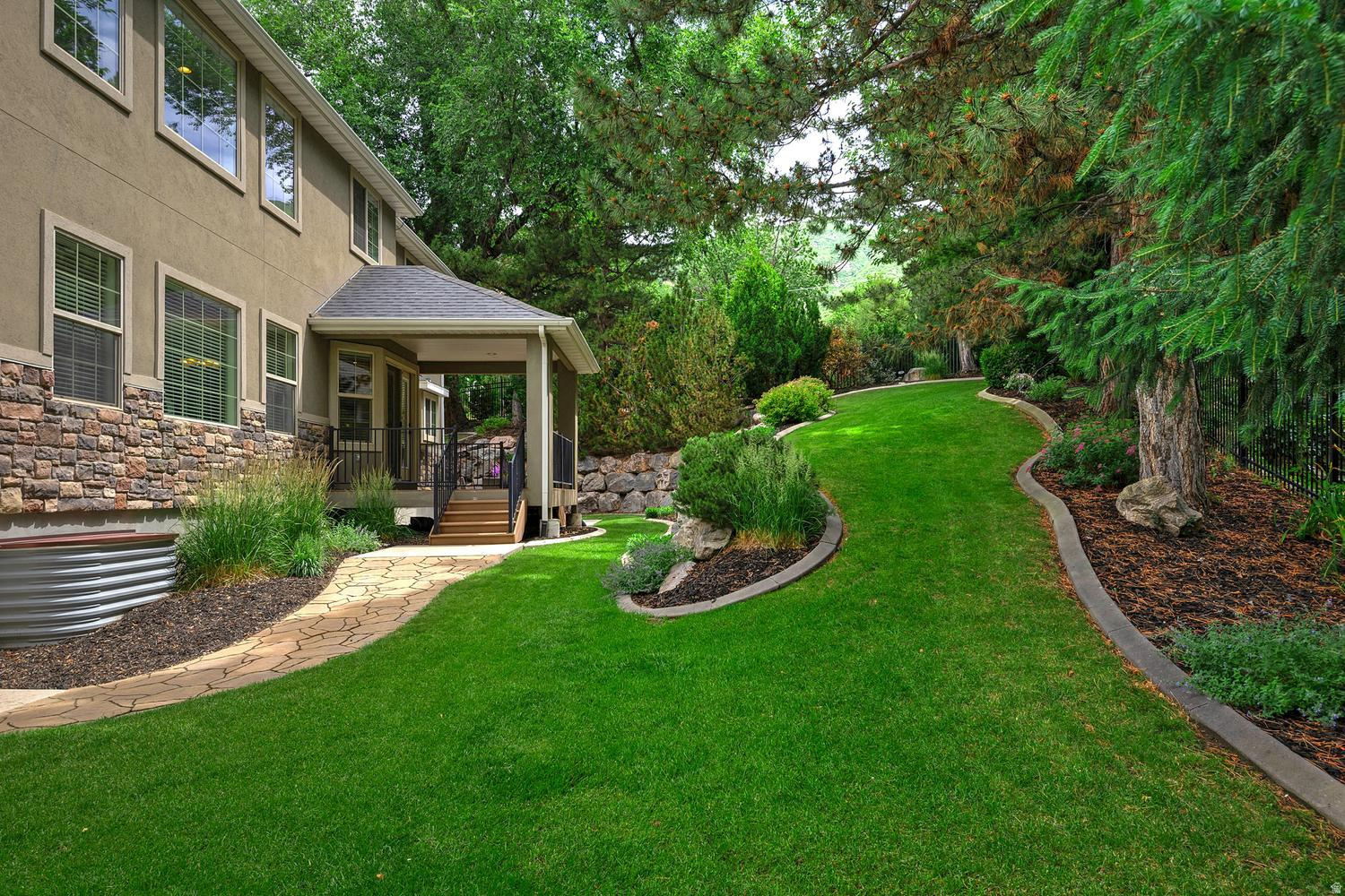 GROVE CREEK - Residential