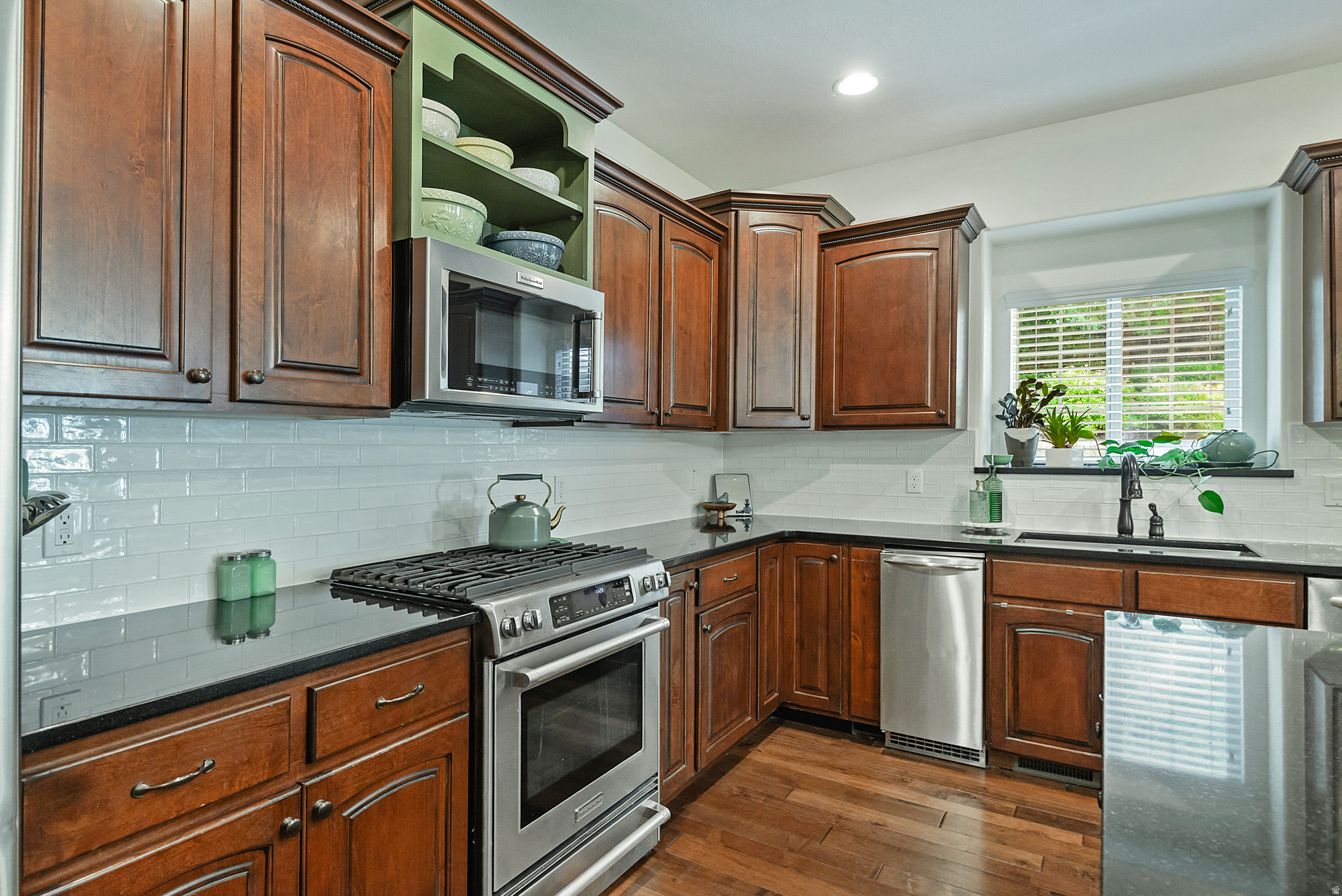 GROVE CREEK - Residential