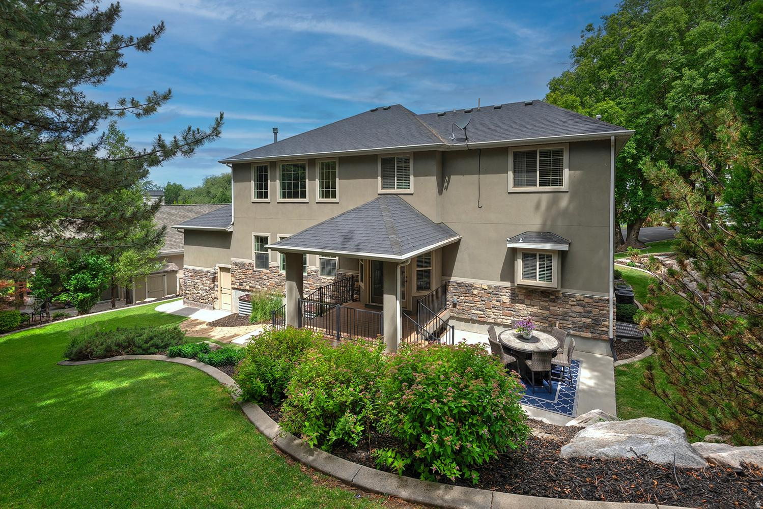 GROVE CREEK - Residential
