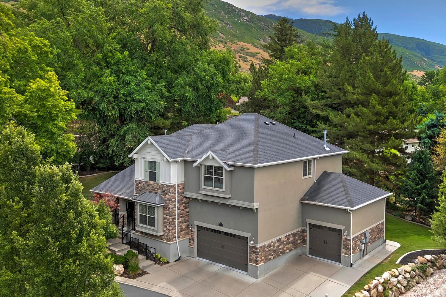 GROVE CREEK - Residential