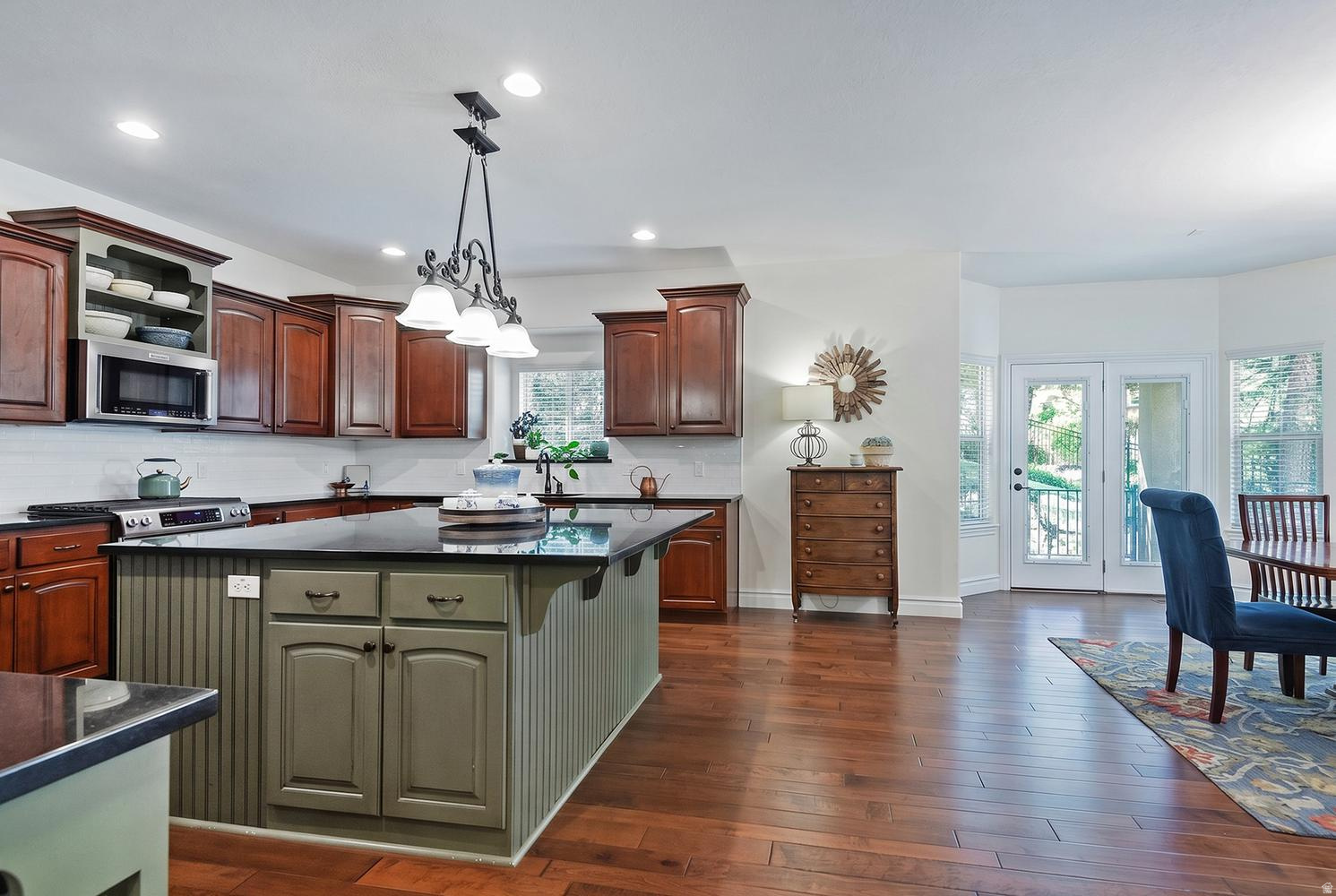 GROVE CREEK - Residential