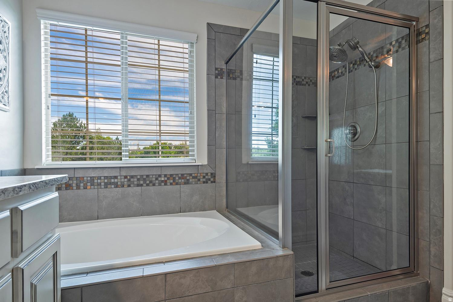 GROVE CREEK - Residential