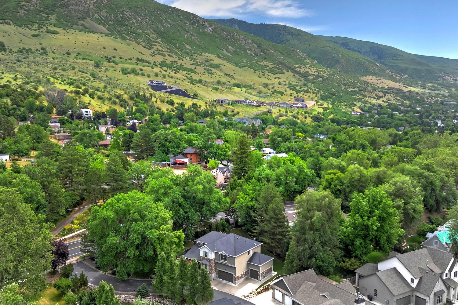 GROVE CREEK - Residential