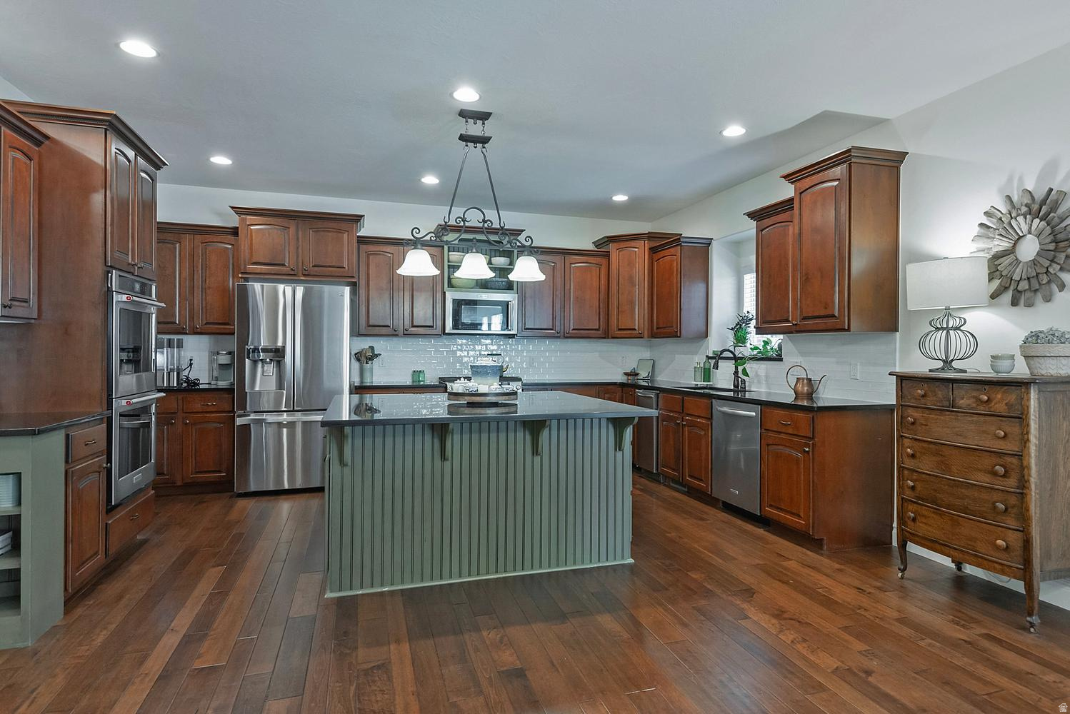 GROVE CREEK - Residential