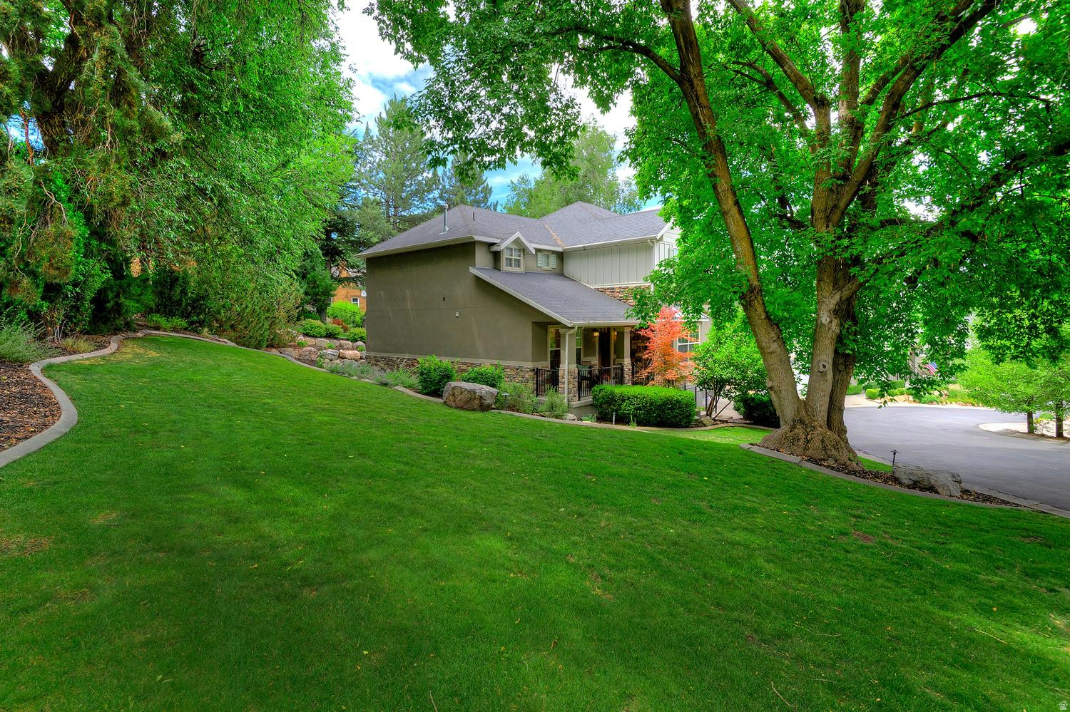 GROVE CREEK - Residential