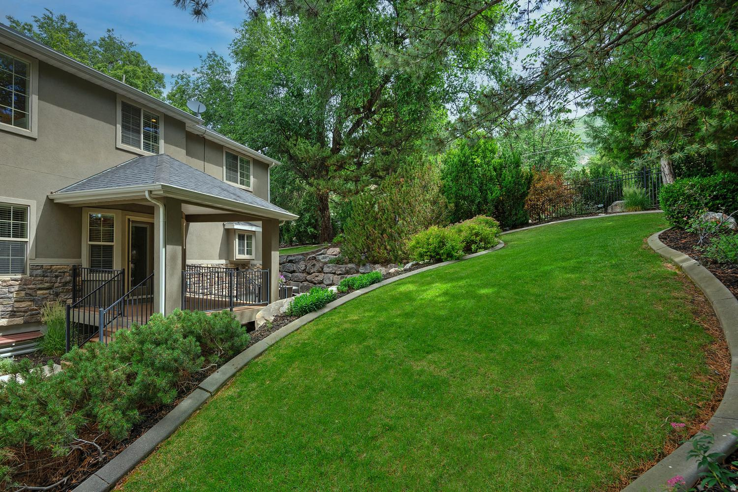 GROVE CREEK - Residential