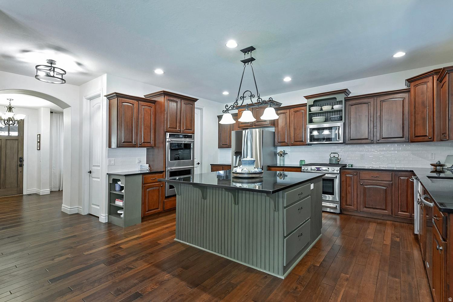 GROVE CREEK - Residential