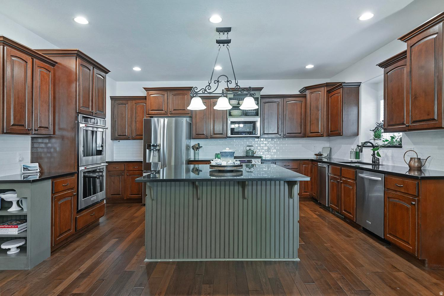 GROVE CREEK - Residential