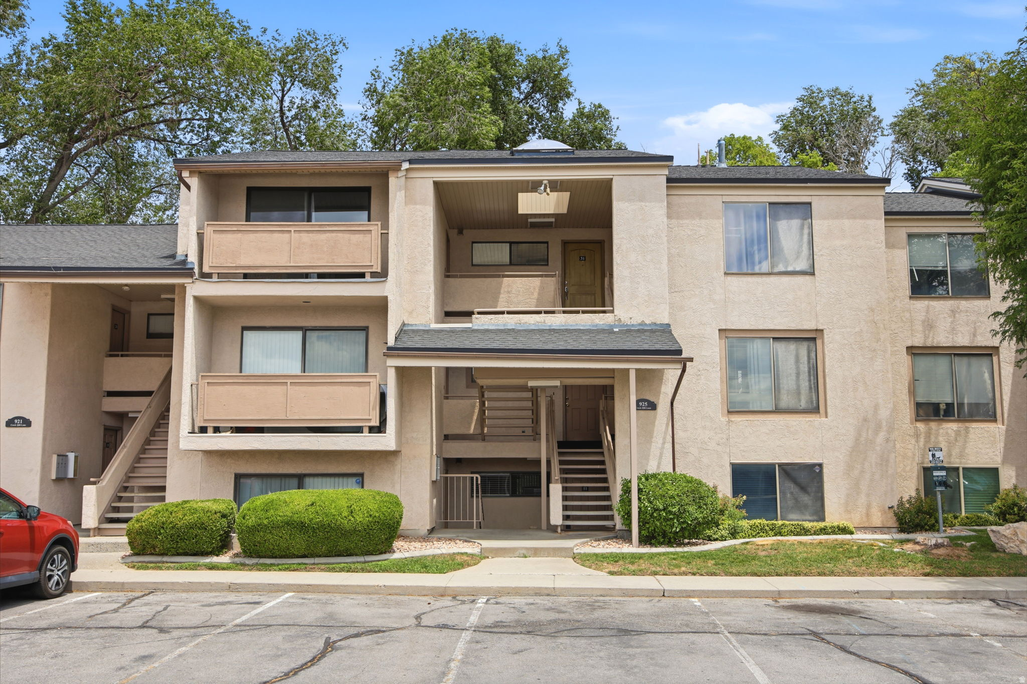 HILL CREEK - Residential