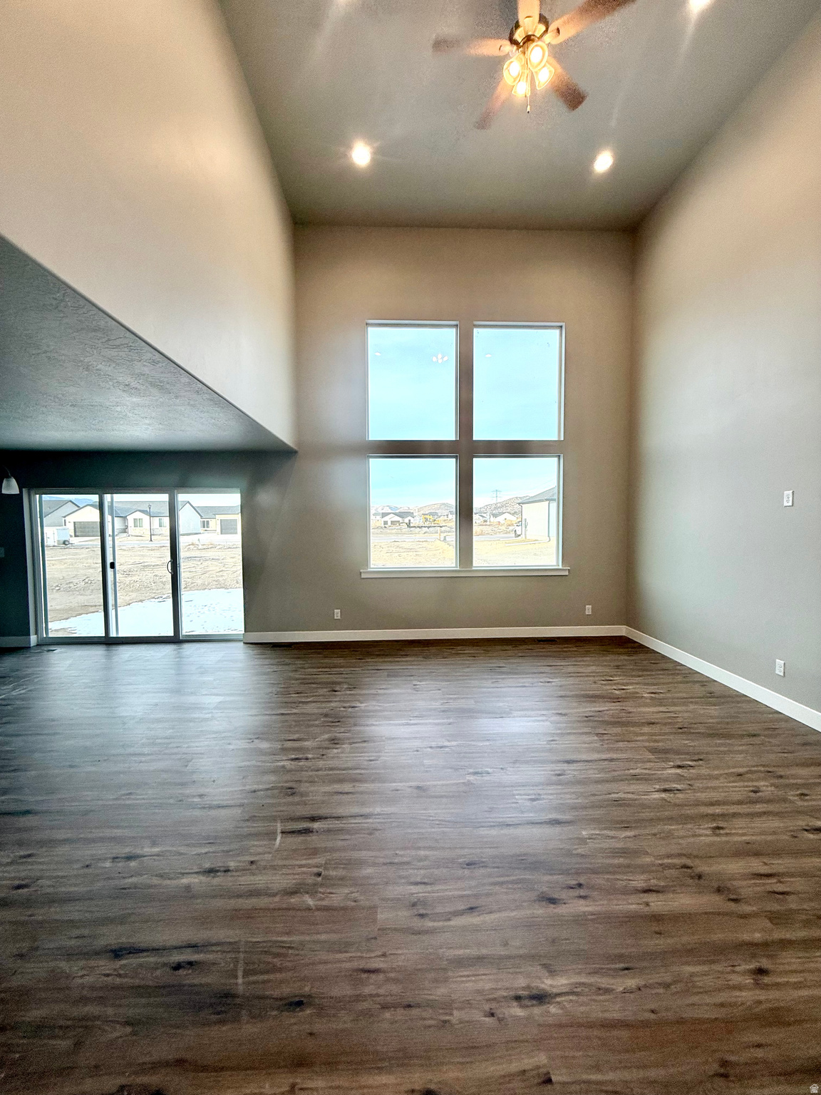 EAGLE POINT - Residential