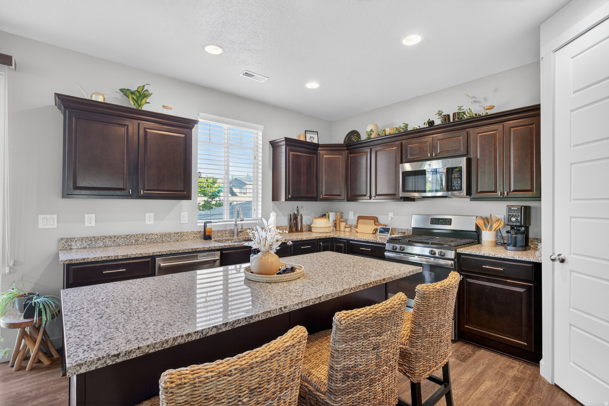 HARBOR VILLAGE - Residential