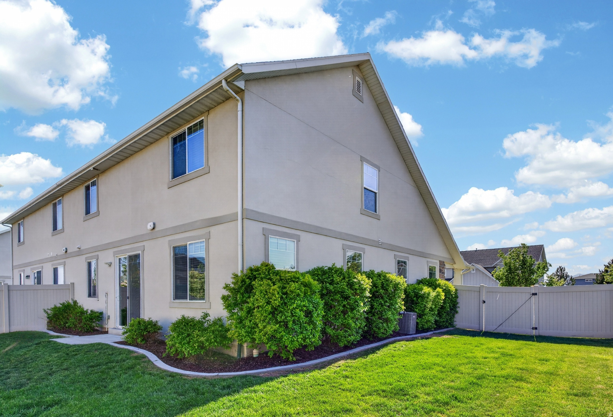 HARBOR VILLAGE - Residential