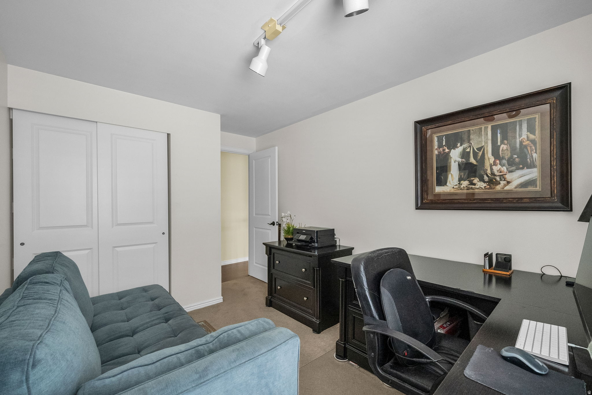 LAZY BAR - Residential