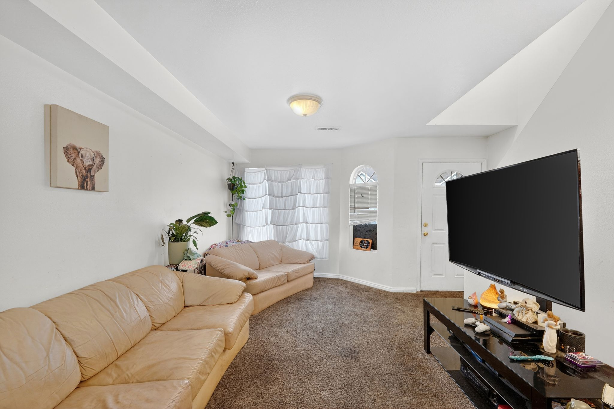 TOWNHOUSE ESTATES - Residential
