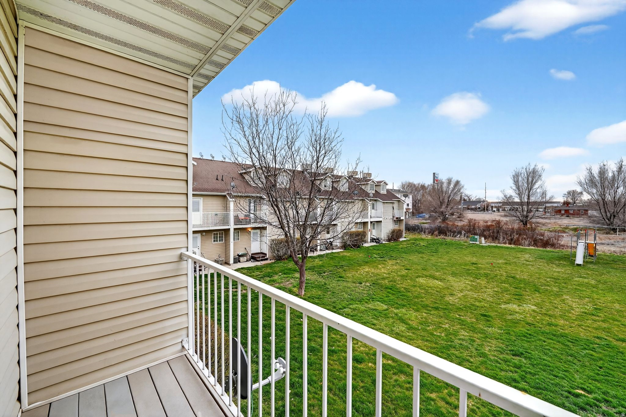TOWNHOUSE ESTATES - Residential