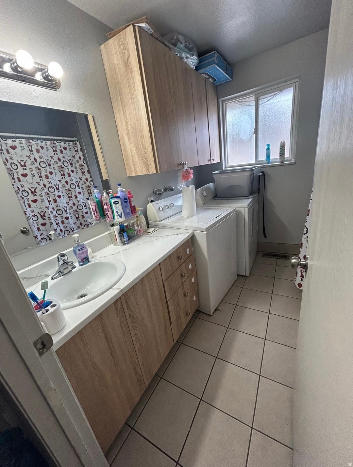 TIMPANOGOS TOWERS - Residential