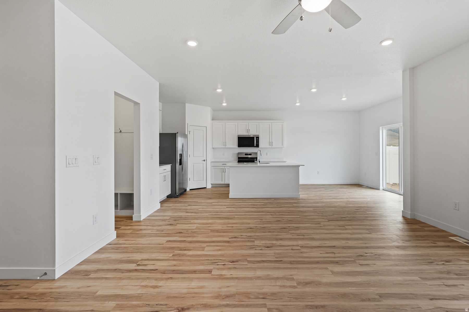DESERT EDGE - Residential