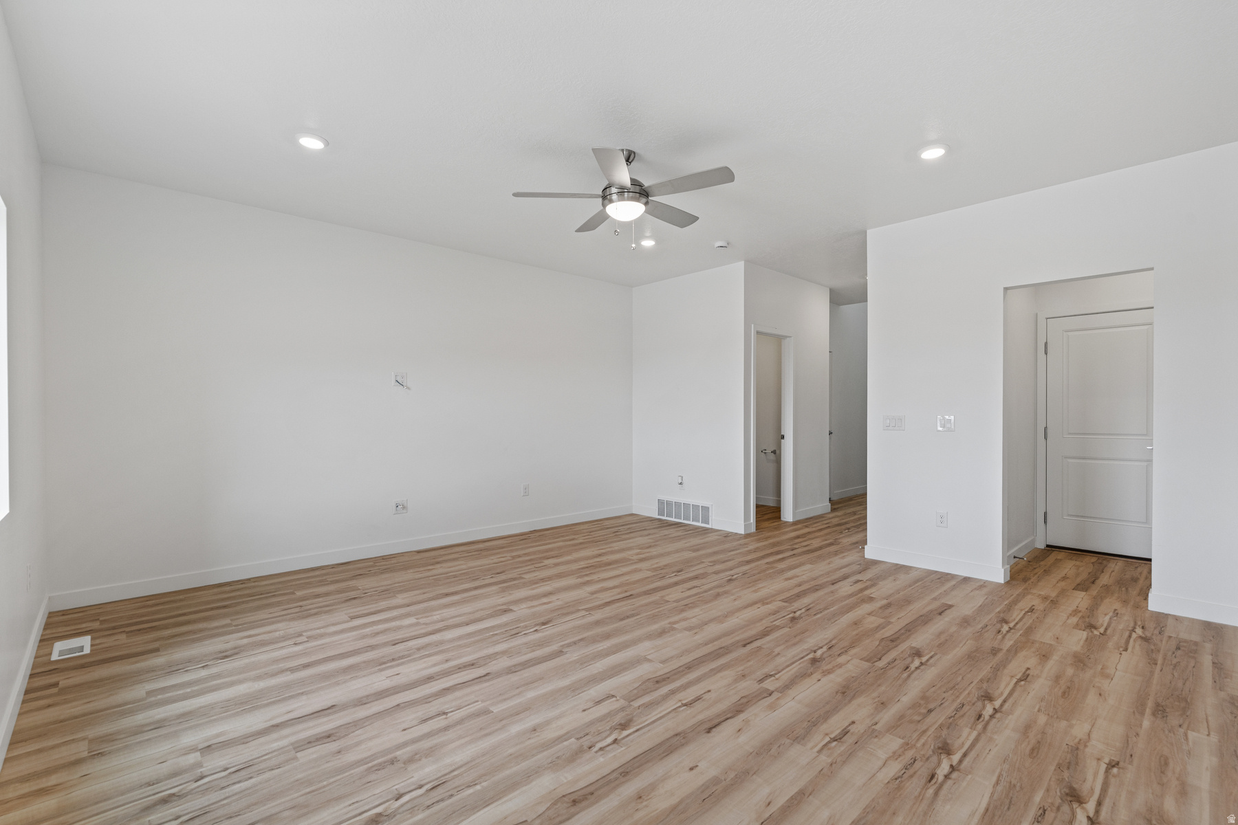 DESERT EDGE - Residential