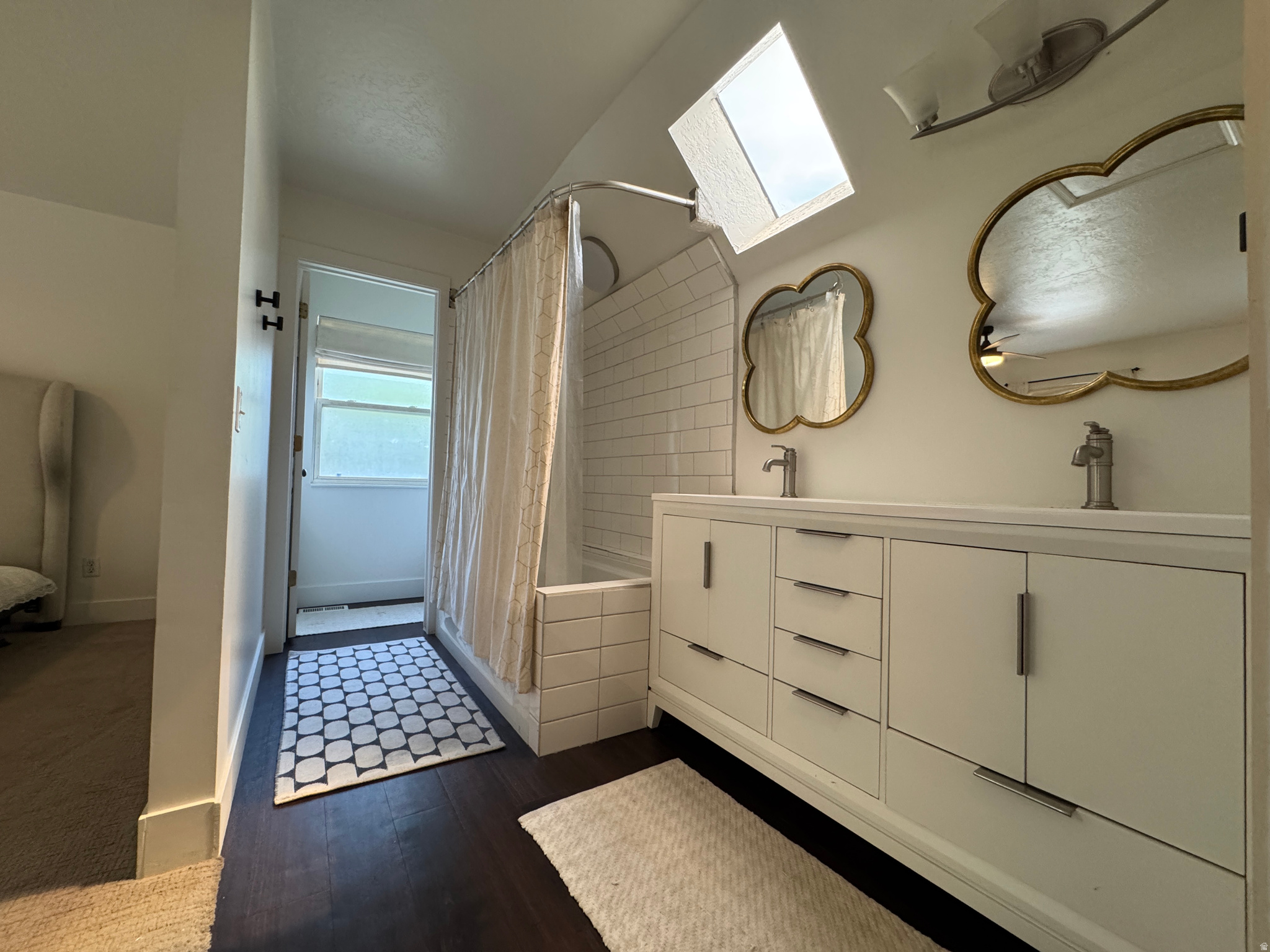 ROLLING HILLS ESTATES SUB - Residential