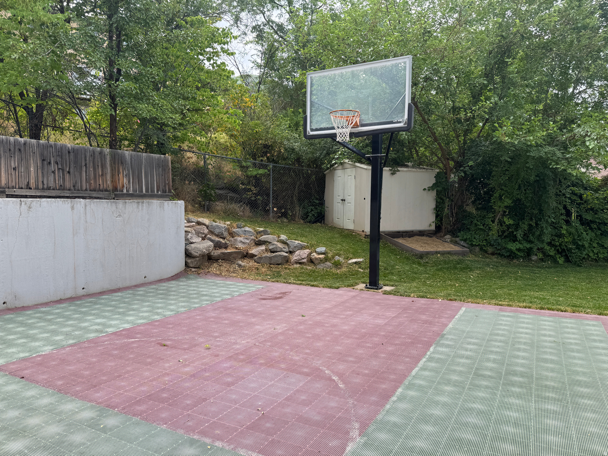 ROLLING HILLS ESTATES SUB - Residential