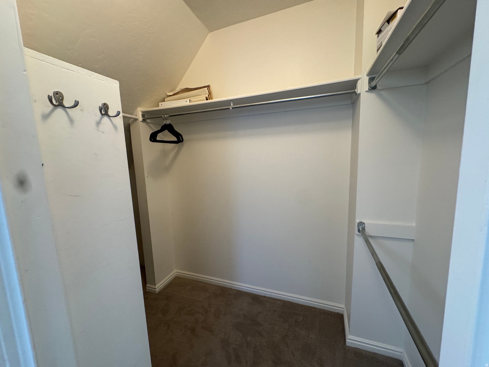ROLLING HILLS ESTATES SUB - Residential
